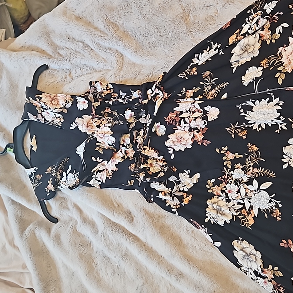 Floral Black , (Sm)